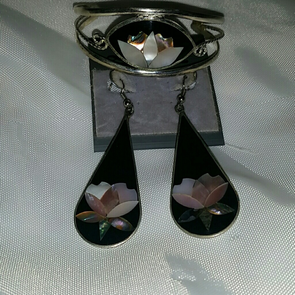 Earrings & Bracelet Set